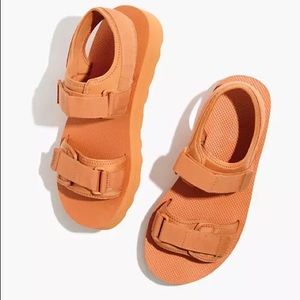 Madewell The (Re)sourced Neoprene Jay Sandal in Mulled Cider